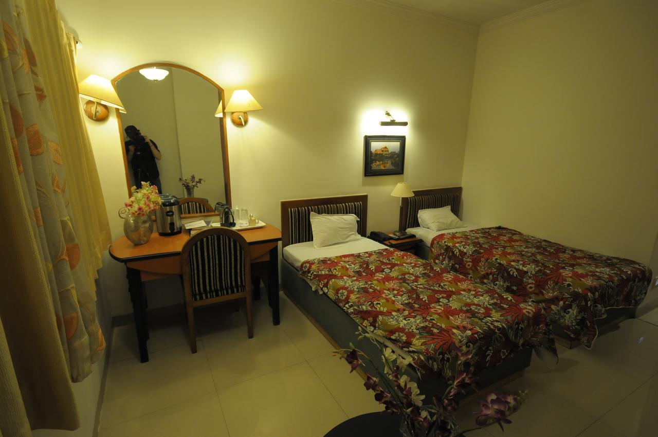 Hotel Grape City Nashik Zewnętrze zdjęcie